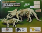 874 dinosaurus triceratops - Klik op de afbeelding om het venster te sluiten